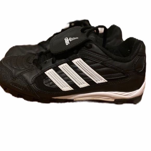 adidas Other - Adidas 3 stripes Baseball Cleats size 4